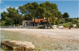 Brač, Supetar - casa vacanze di lusso - prima fila al mare.
