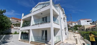 Čiovo,Okrug G., 2-room apartment 54m2, new construction, large terrace, sea view