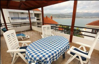 Trogir, MIševac, comodità. bilocale 97 mq con ampio terrazzo