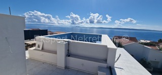 Ciovo, Okrug G, penthouse 85m2 + 40m2 roof terrace + 25m2 swimming pool on the terrace