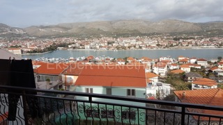 Trogir, Bilin Dolac, casa bifamiliare 242 m2 su due piani, vista