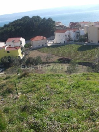 Duće - 1870m2, zona commerciale-residenziale