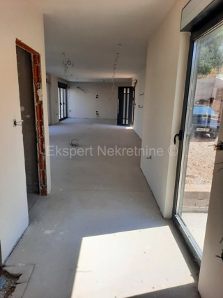 Čiovo, Slatine, casa indipendente 233m2 su terreno di 400m2 e piscina