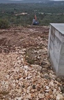 Rogoznica, Dvornica, terreno agricolo 28809m2, a 200 metri dall'autostrada