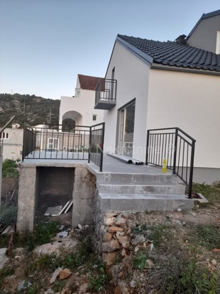 Vis, Vis, casa indipendente 130m2 con vista mare, 300 metri dal mare