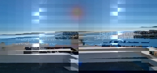 Čiovo, Okrug G., penthouse 79m2 + 124m2 roof terrace, panoramic view