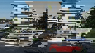 Ciovo, Slatine, 3-bedroom apartment 132 m2, 2nd floor, only 70 m from the sea, swimming pool