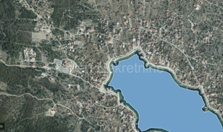 Vinisce, edificio terreno 1209 m2, vista mare, a 300 metri dalla spiaggia