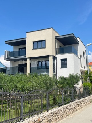 K. Štafilić, detached house 348m2 with garage 36m2 on a plot of land 1440m2