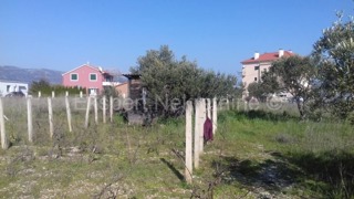 K. Štafilić, terreno edificabile 1325m2 nella zona M5, 150 m dal mare