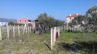 K. Štafilić, terreno edificabile 1325m2 nella zona M5, 150 m dal mare