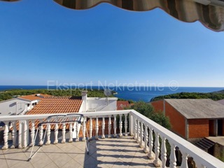 Vis, Rukavac, casa indipendente con 3 unità abitative, vista mare