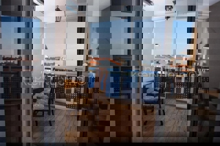 Spalato, Žnjan, appartamento con una camera da letto di 39 m2 con vista mare, vicino alla spiaggia