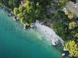 Podaca, terreno edificabile 3235 m2, uso turistico T1, PRIMA FILA AL MARE!!