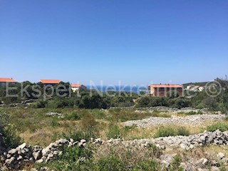 Vinišće, building plot 2871 m2, near water and electricity