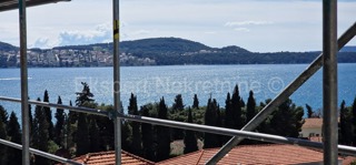 Seget D., penthouse 108 m2, new building, elevator, sea view