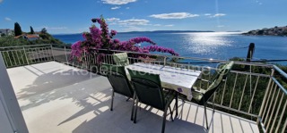 Čiovo, Okrug G. detached house 224 m2, second row from the sea, sea view