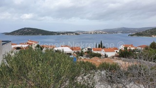 Rogoznica, Ljoljinica, terreno edificabile 919 m2, 200 m dal mare, vista