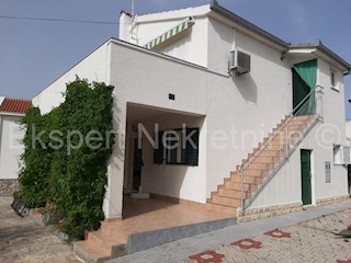 Rogoznica, Kanica, casa 154m2 con giardino 294m2, vista mare