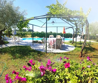 Parenzo - Pensione con ristorante e piscina!