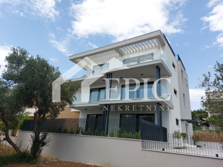 KOŽINO, ZADAR - APPARTAMENTO TRILOCALE CON TERRAZZA PANORAMICA