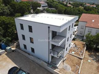Appartamento a Novi Vinodolski, nuovo edificio con vista mare