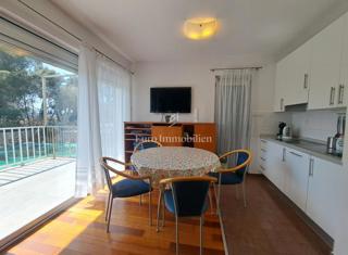 Città di Krk - appartamento arredato con ampia terrazza