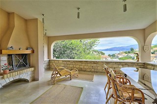 Unique villa with a pool and a beautiful sea view, island of Brač