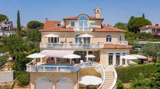 Istria, Pula surroundings, Premantura, apartment house near the sea