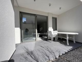 Modern two-bedroom apartment near the beach, Makarska