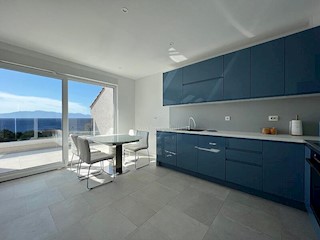 Beautiful apartment near the beach in Drvenik with sea view