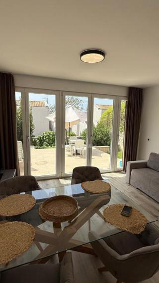 Zara, dintorni - appartamento con due giardini e terrazza