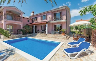 Two apartment houses with swimming pool