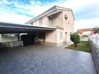 Casa con garage a soli 250 m dal mare