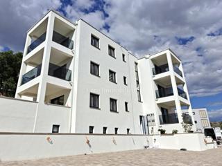 Rogoznica-appartamento in ottima posizione vicino al mare