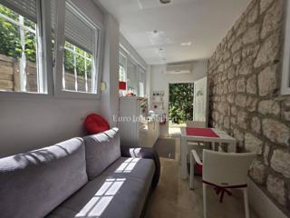 Appartamento con terrazza e giardino, a 130 m dal mare