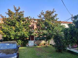 Casa con due appartamenti, a soli 350 metri dal mare!