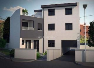 Apartment on the first floor near the center of Pula - under construction