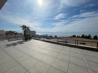 Nuova villa con piscina e bellissima vista mare sopra Makarska