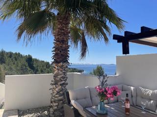 Murter - appartamento con piscina e vista mare