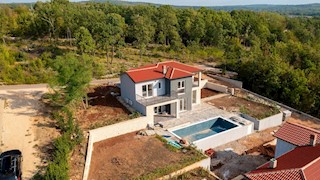 Modern house with swimming pool near Labin, newly built