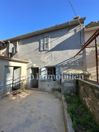 Vecchia casa da ristrutturare con bella vista - isola di Krk