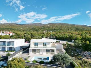 Klenovica, casa moderna con piscina