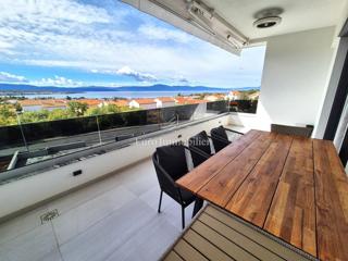 Appartamento arredato con vista mare aperta