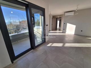 Appartamento in un nuovo edificio con vista mare