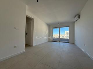 Monolocale nuovo con vista mare