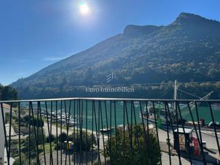 Plomin Luka - appartamento con garage, prima fila al mare