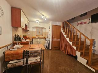 Casa in pietra nel centro di Omišalj