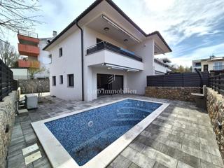 Malinska - casa bifamiliare arredata con piscina