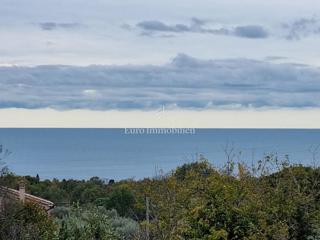 Poreč, building plot with sea view!